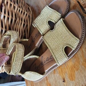 Women's‎ Woven Gold  Gladiator Sandals 8 M Boho Festival